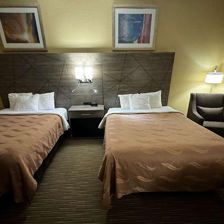 Quality Inn Near I-72 And Hwy 51 Forsyth Eksteriør billede