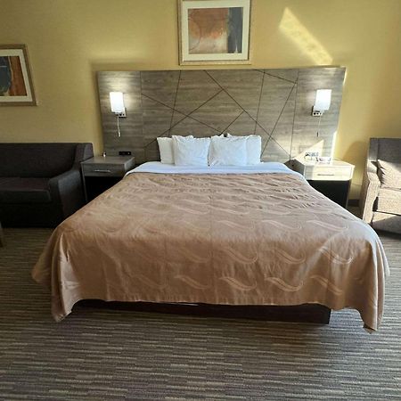 Quality Inn Near I-72 And Hwy 51 Forsyth Eksteriør billede