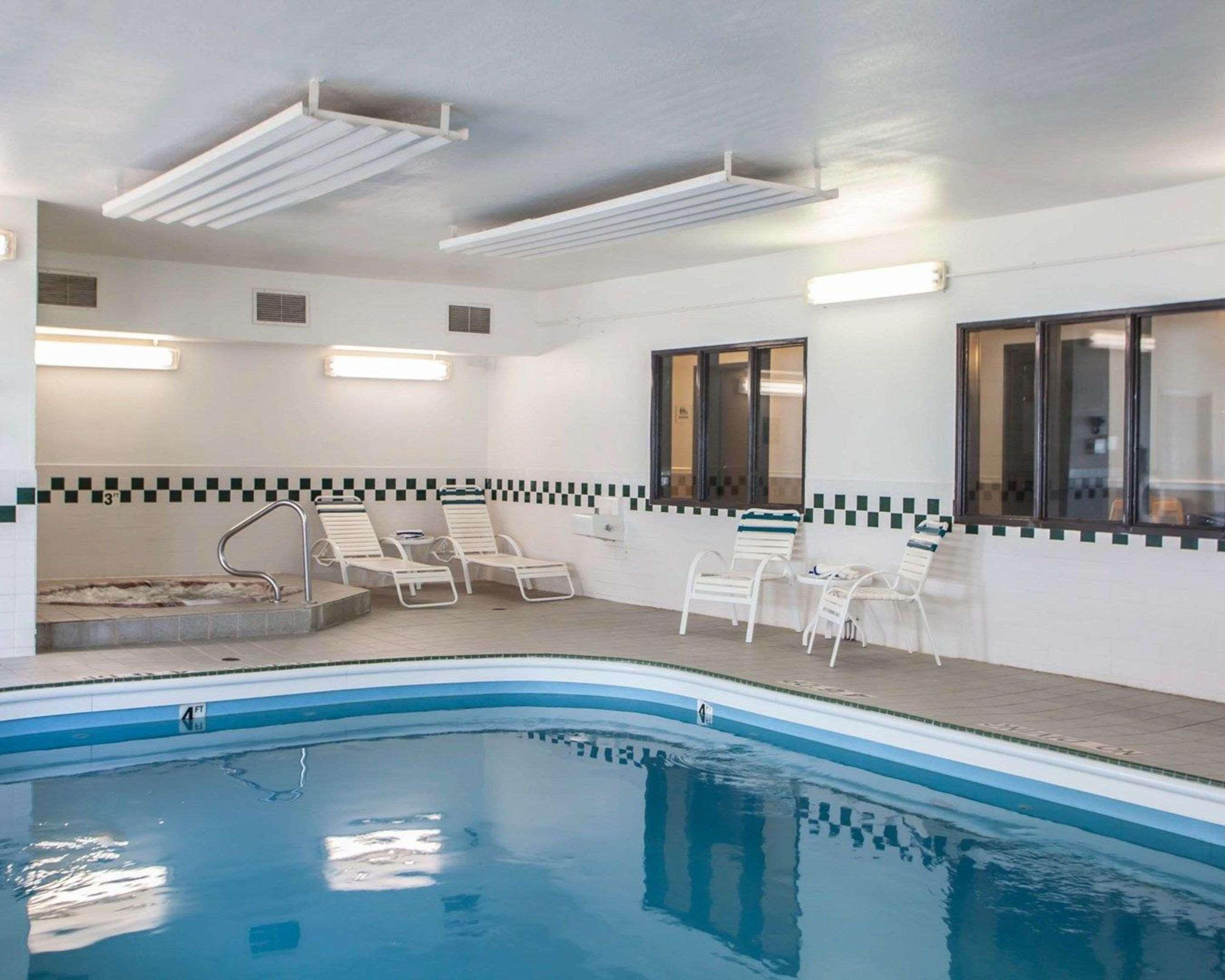 Quality Inn Near I-72 And Hwy 51 Forsyth Eksteriør billede