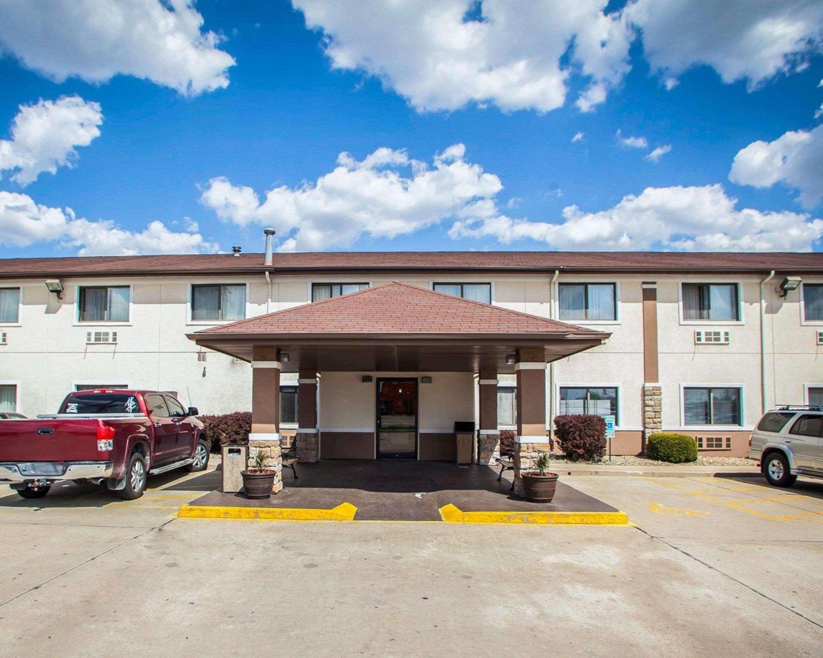 Quality Inn Near I-72 And Hwy 51 Forsyth Eksteriør billede