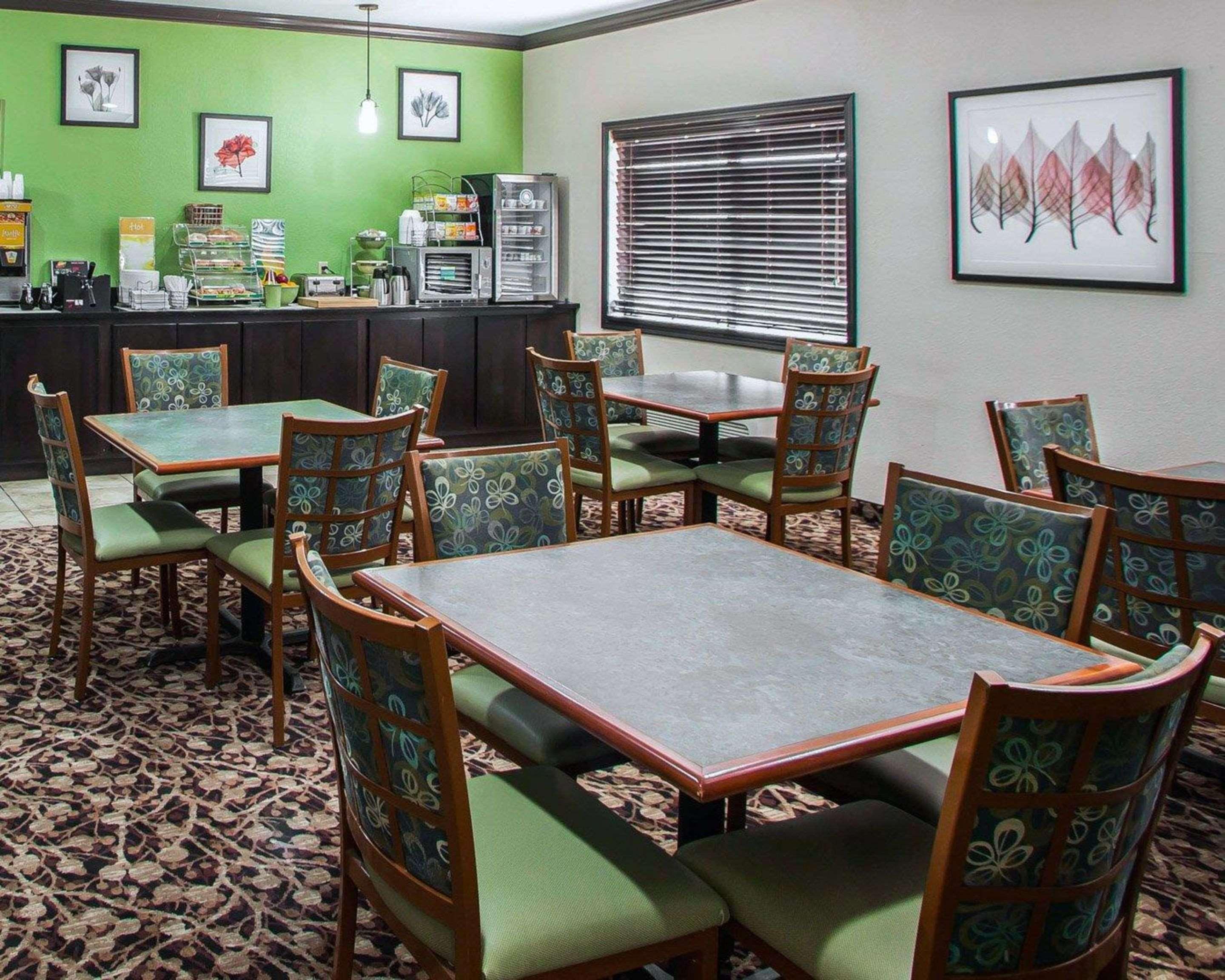 Quality Inn Near I-72 And Hwy 51 Forsyth Eksteriør billede