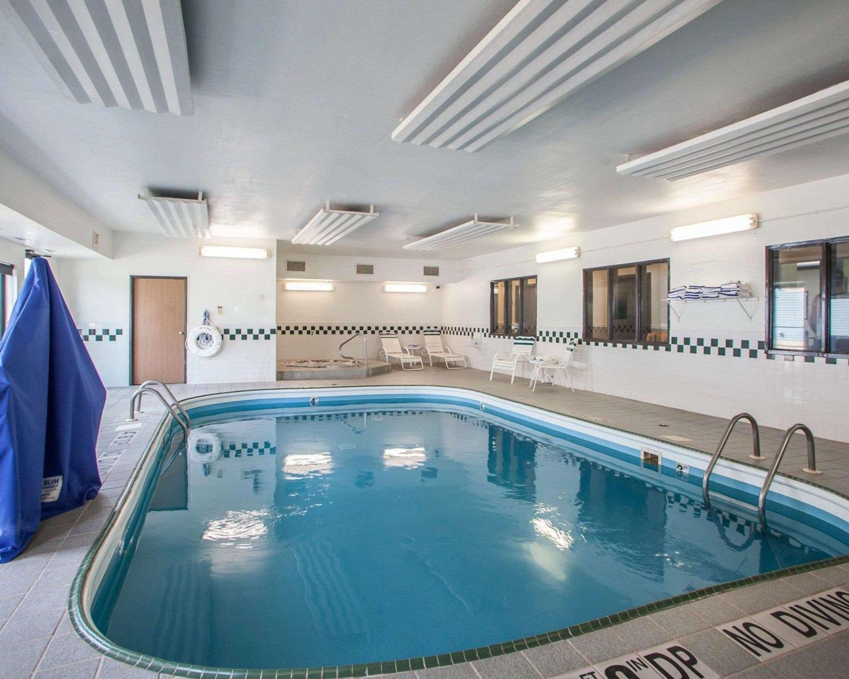 Quality Inn Near I-72 And Hwy 51 Forsyth Eksteriør billede