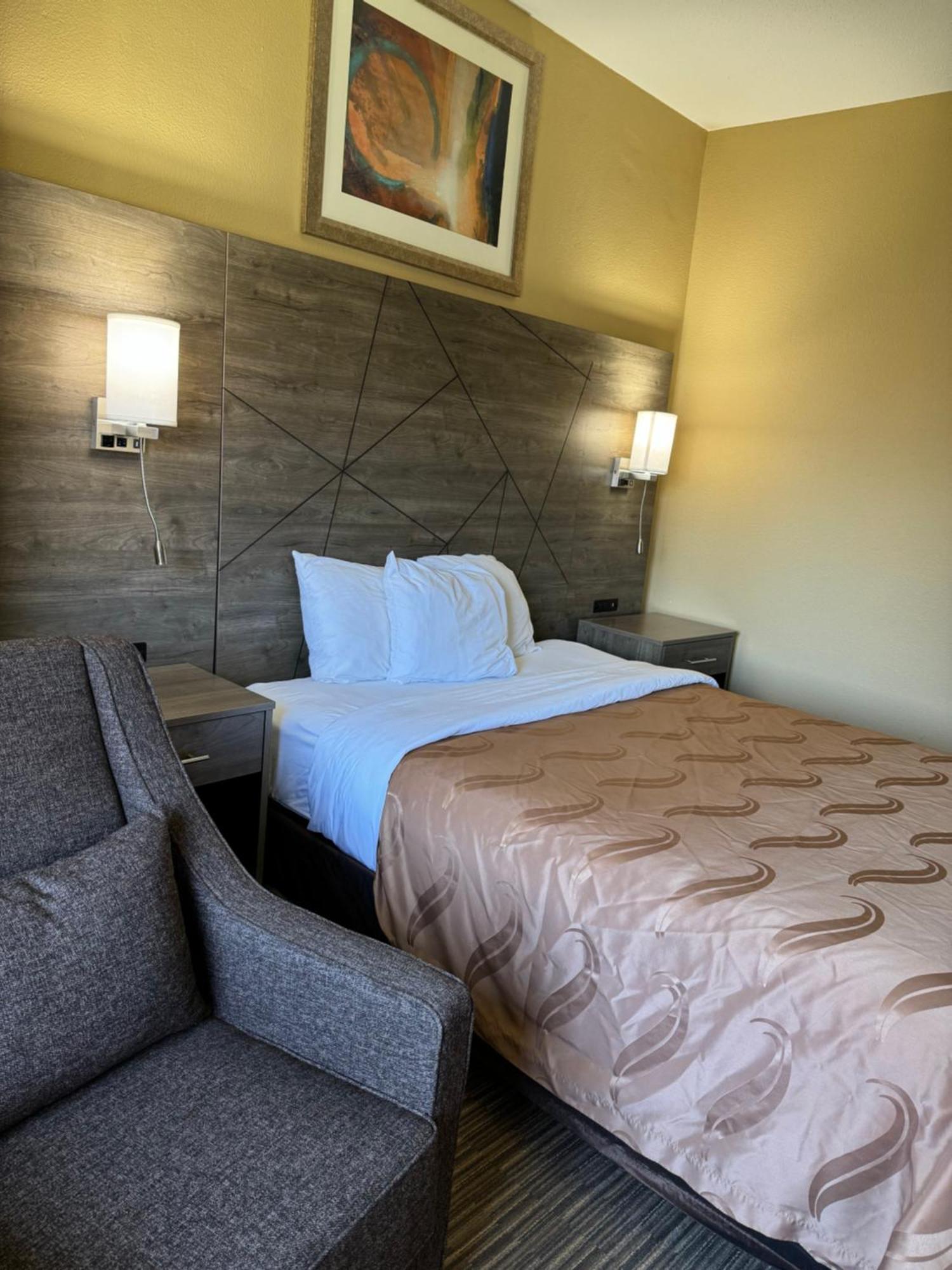 Quality Inn Near I-72 And Hwy 51 Forsyth Eksteriør billede