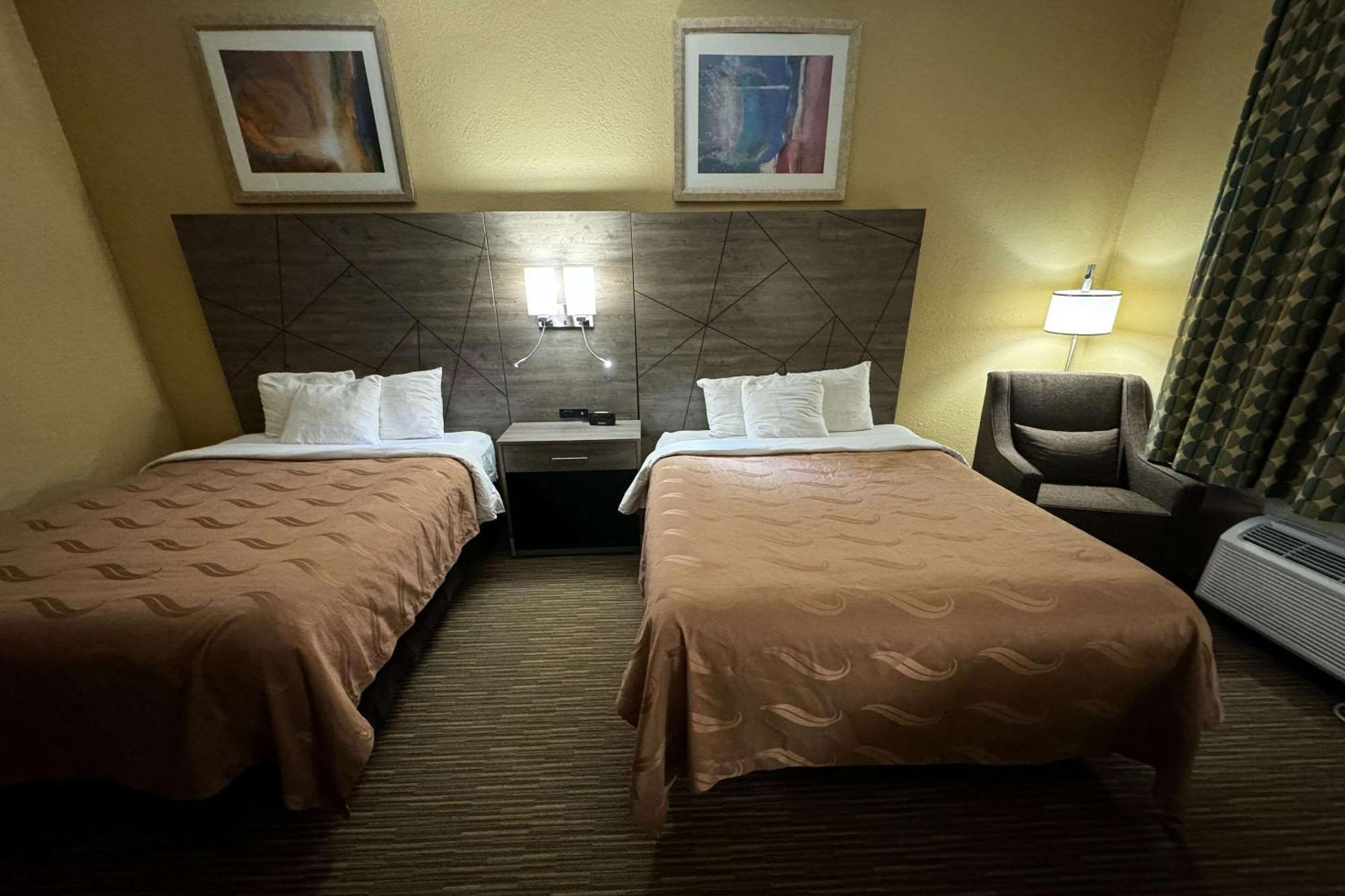 Quality Inn Near I-72 And Hwy 51 Forsyth Eksteriør billede