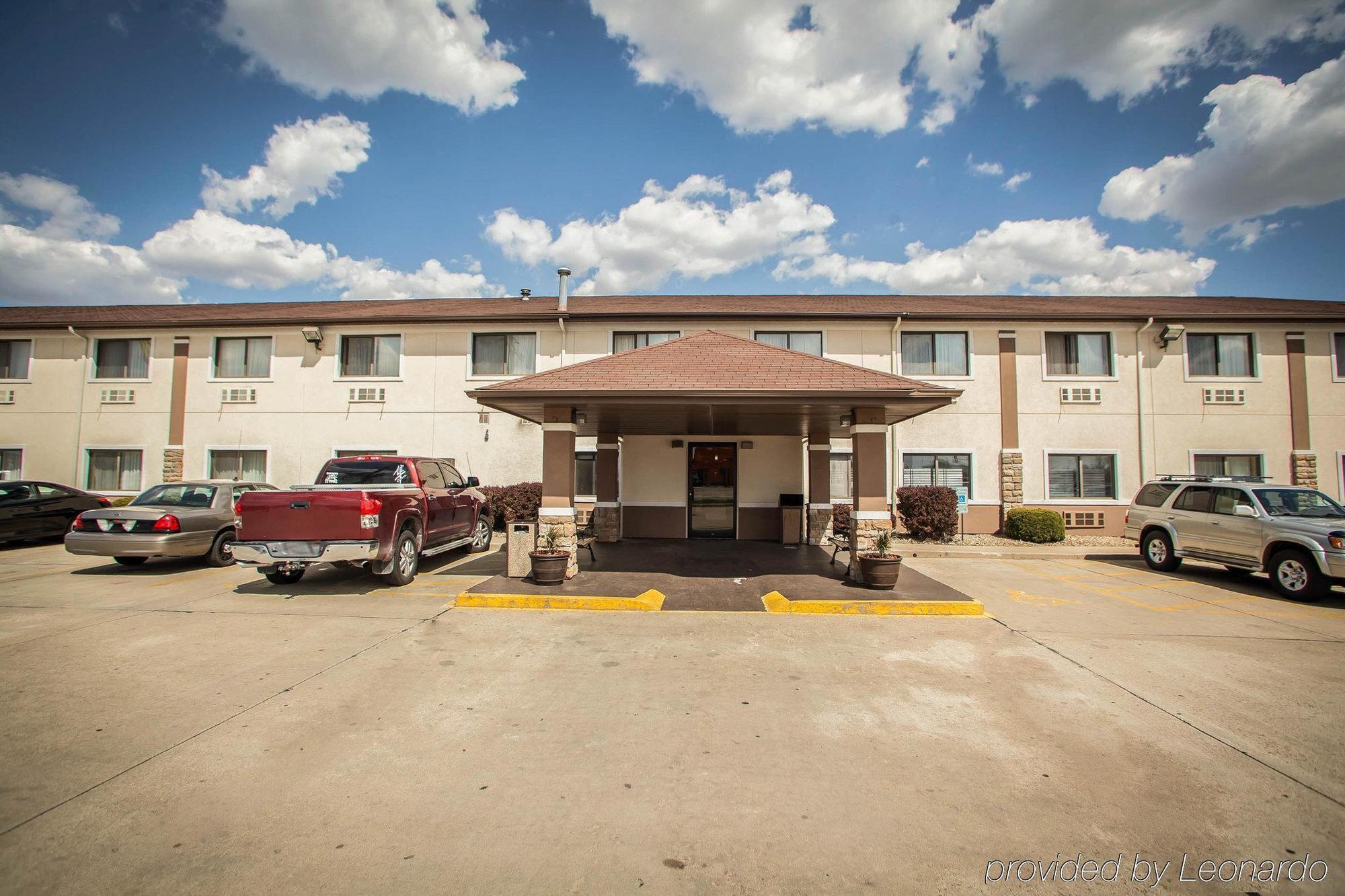 Quality Inn Near I-72 And Hwy 51 Forsyth Eksteriør billede